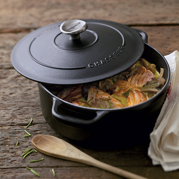 Cocotte ronde en fonte émaillée 28 cm noir mat Chasseur - Mathon - 2