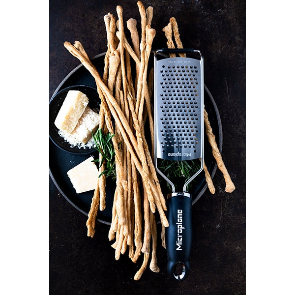Râpe à fromage à gros grains Gourmet noire Microplane - Mathon - 6