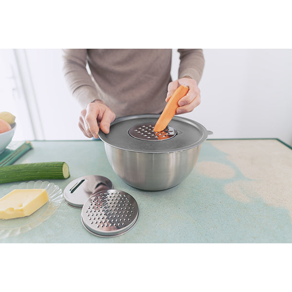 Set 3 bols en inox 1.4 L, 2.8 L et 4.7 L avec couvercles et 3 râpes interchangeables Pika - Mathon - 5