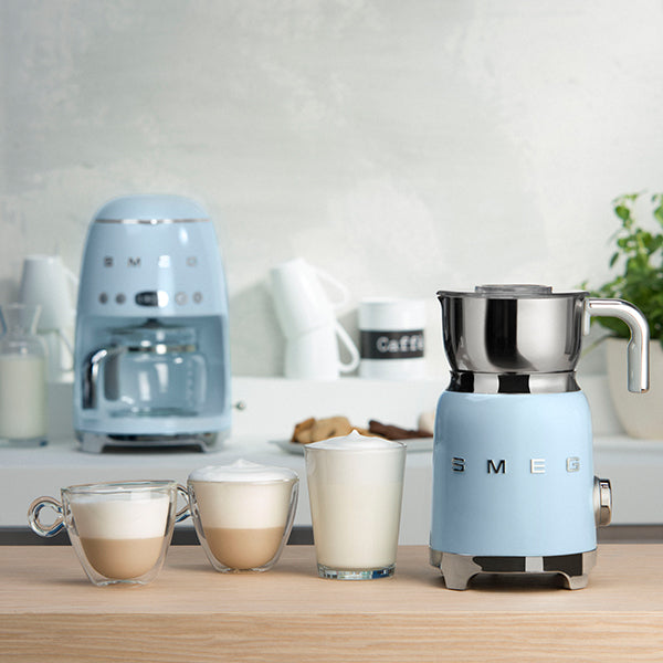 Chocolatière et mousseur de lait 500 W MFF11PBEU bleu azur Smeg - Mathon - 5